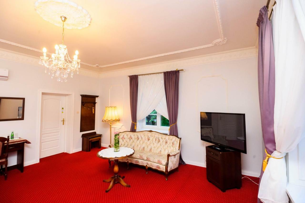 Hotel Dwor Sójki Εξωτερικό φωτογραφία
